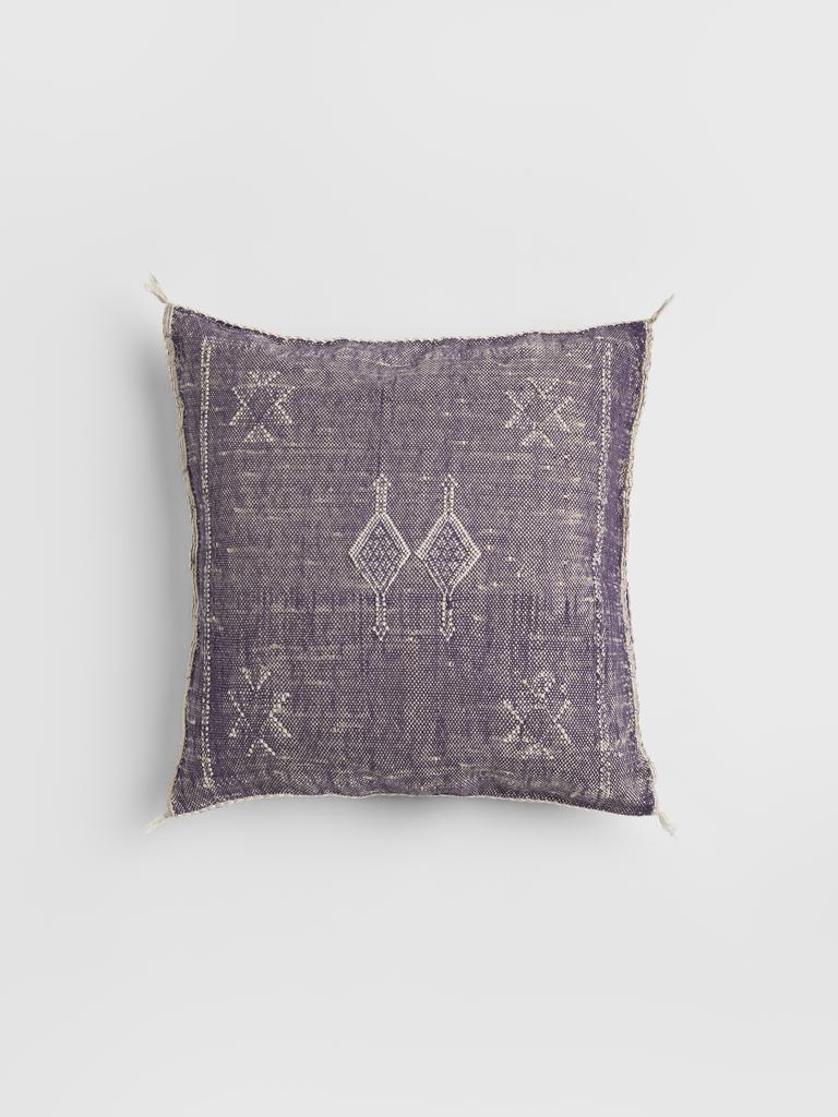 Подушка из шёлка алоэ вера Violet