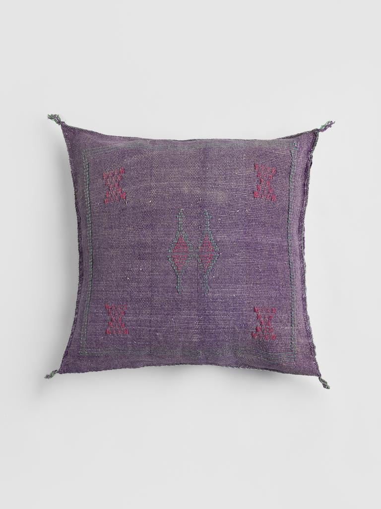 Марокканская подушка из шёлка алоэ вера Violet Patiné