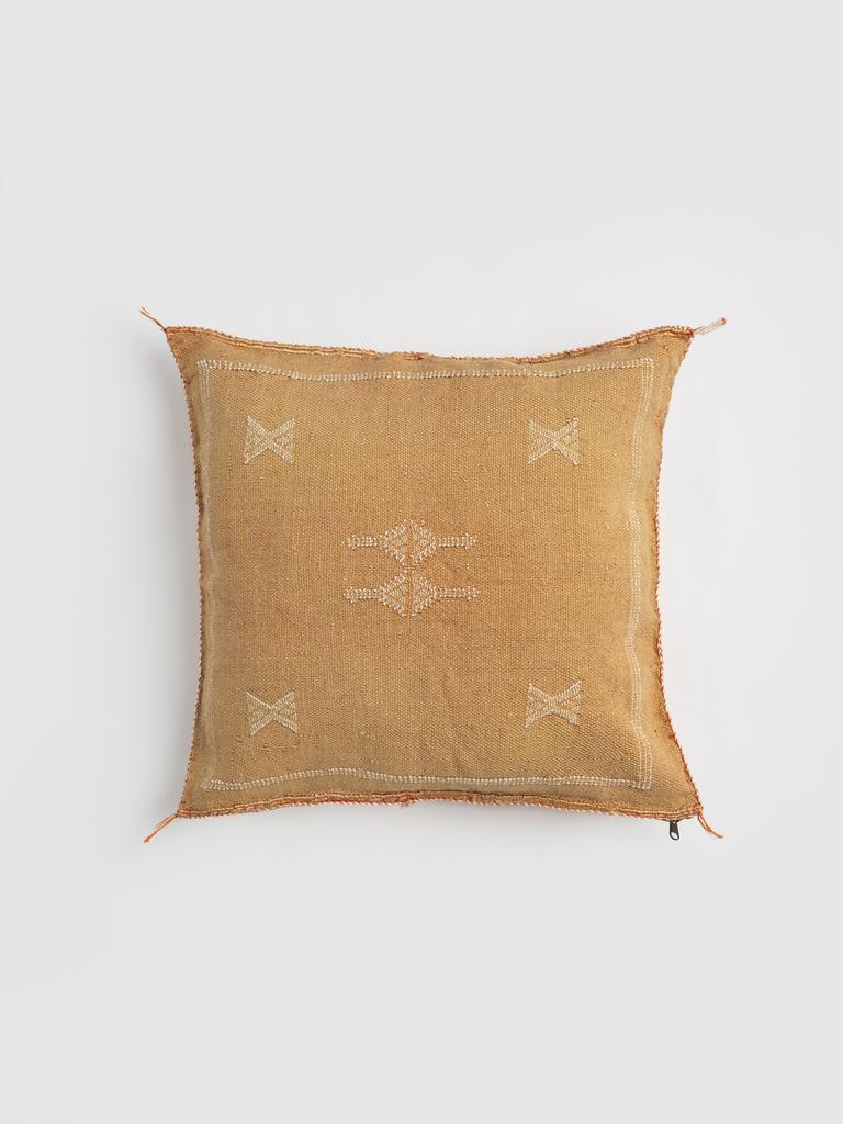 Марокканская подушка из шёлка алоэ вера Sable  Miel