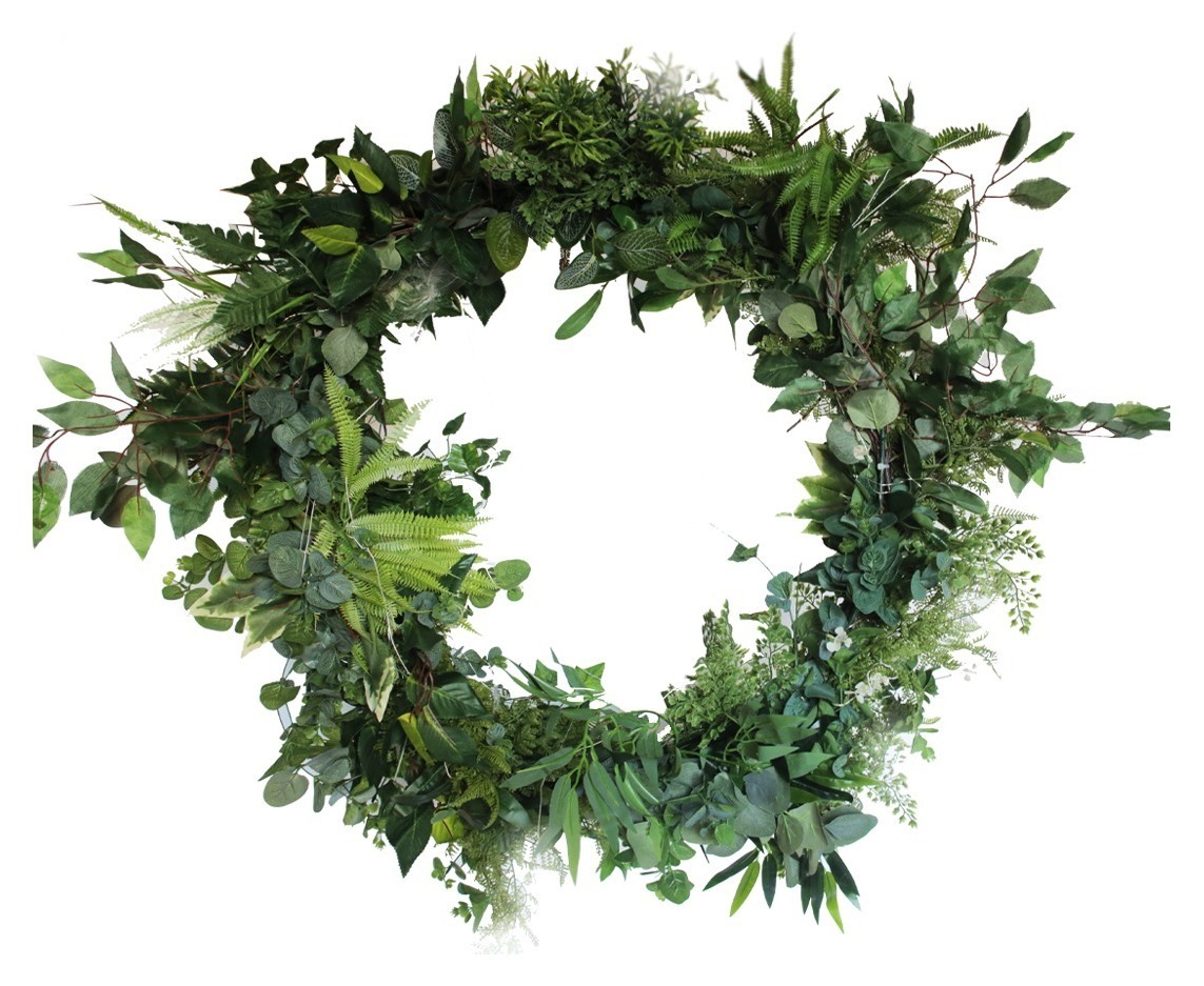 Люстра из декоративной зелени