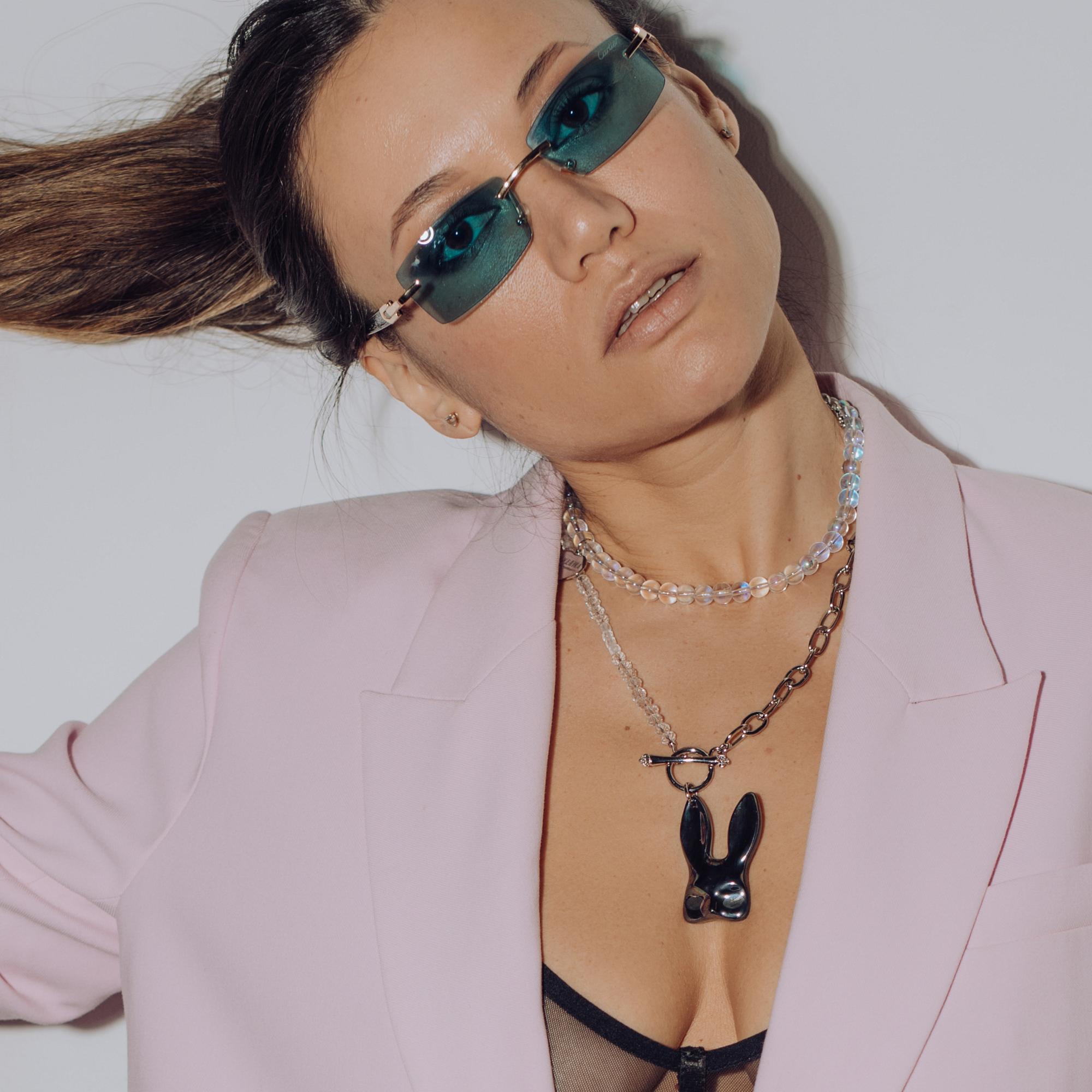 Колье Многослойное Маска Кролика черная с перламутром, горным хрусталем и бусами из винтажного стекла