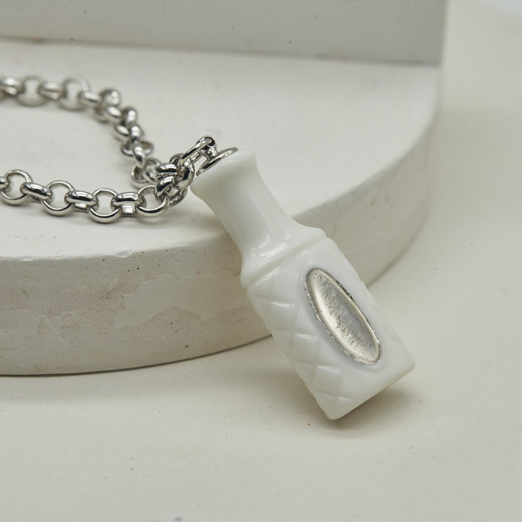 Колье флакон №2 белый с цветком и фианитами в платине