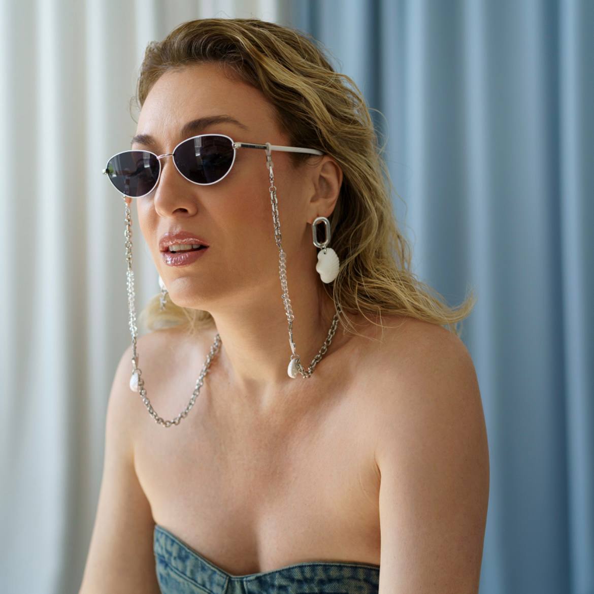 Колье -Держатель для очков с ракушками, якорями и горным хрусталем