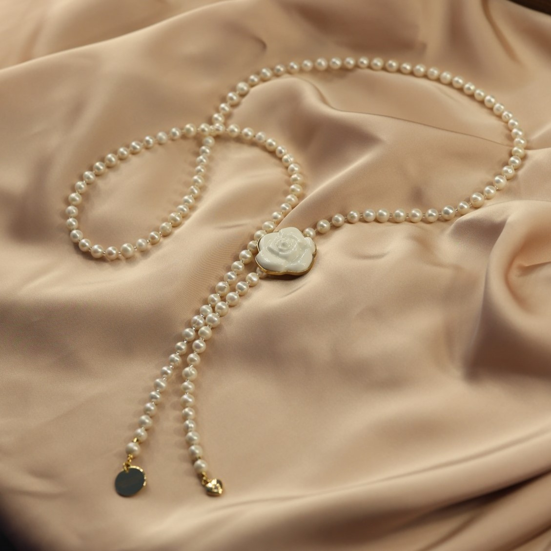 Колье-пояс Камелия с жемчугом в золоте