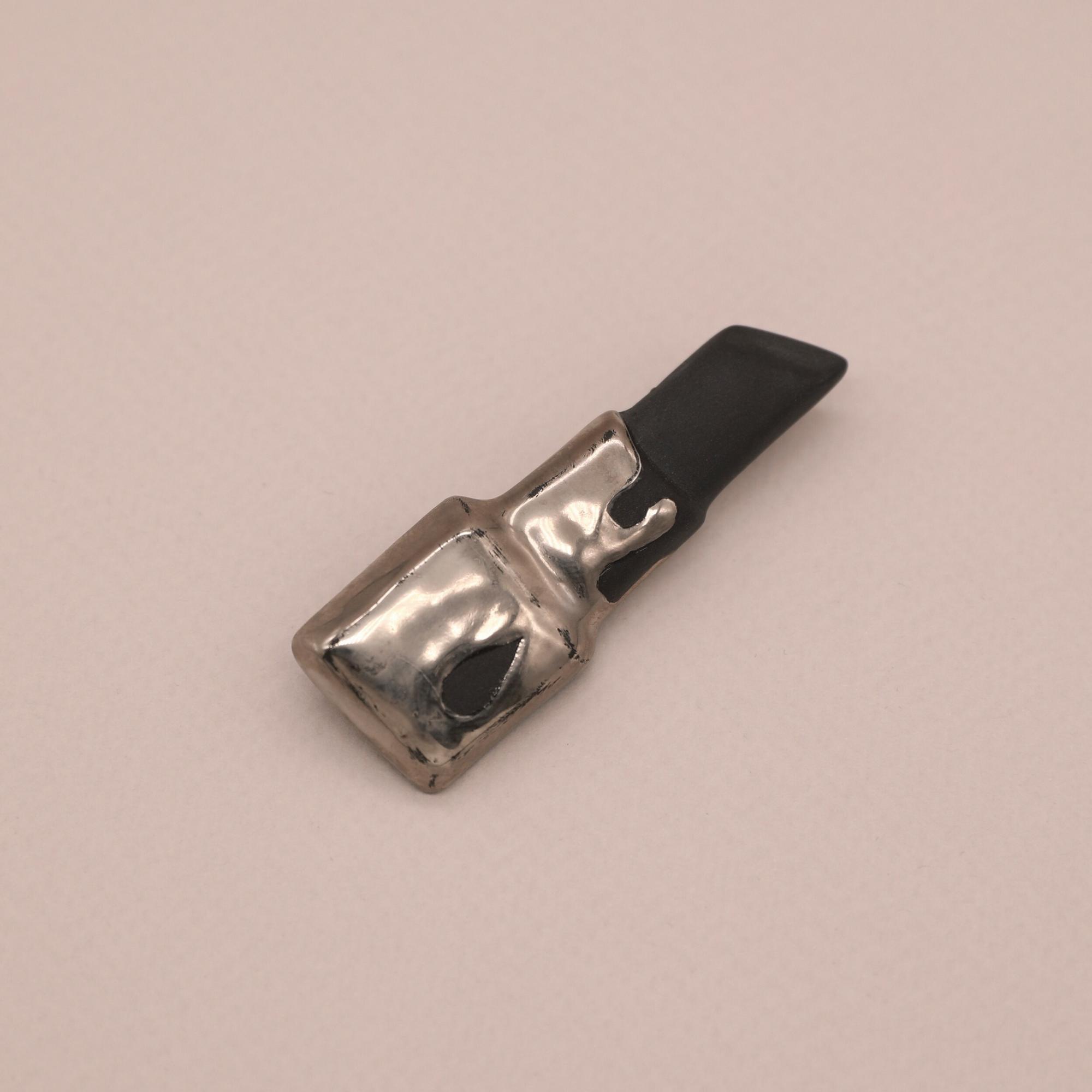 Брошь Опасный штрих № 3.7