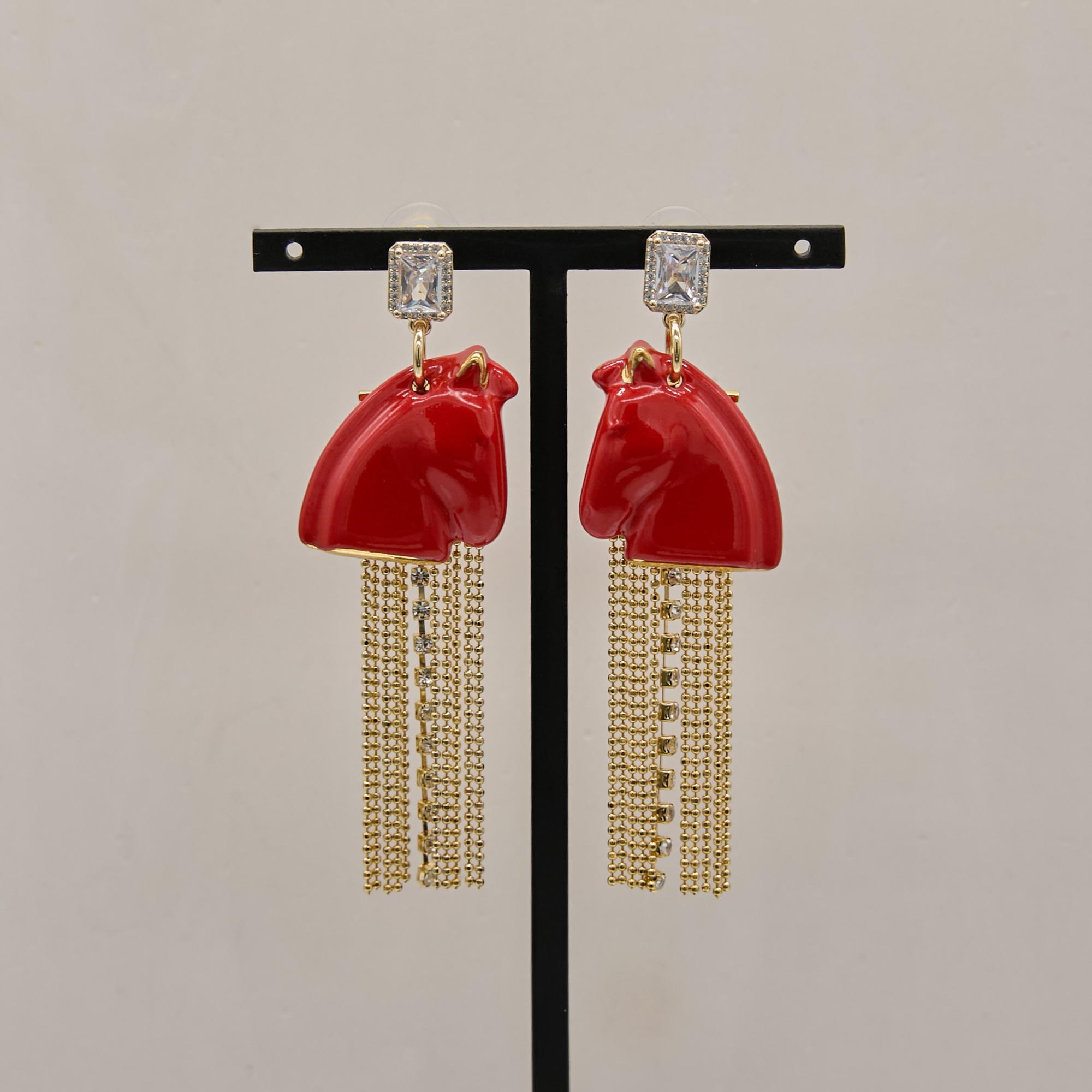 Серьги лошади S красные кисти золото фарфор авторские 2026