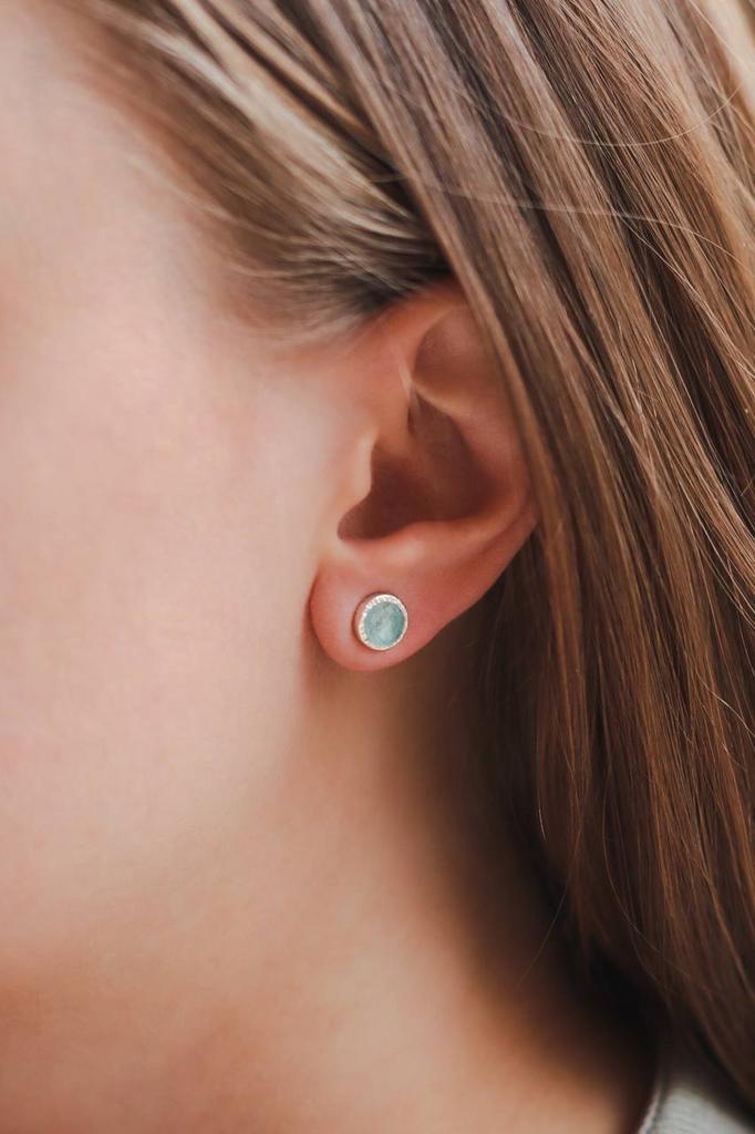 гвоздики с аквамарином