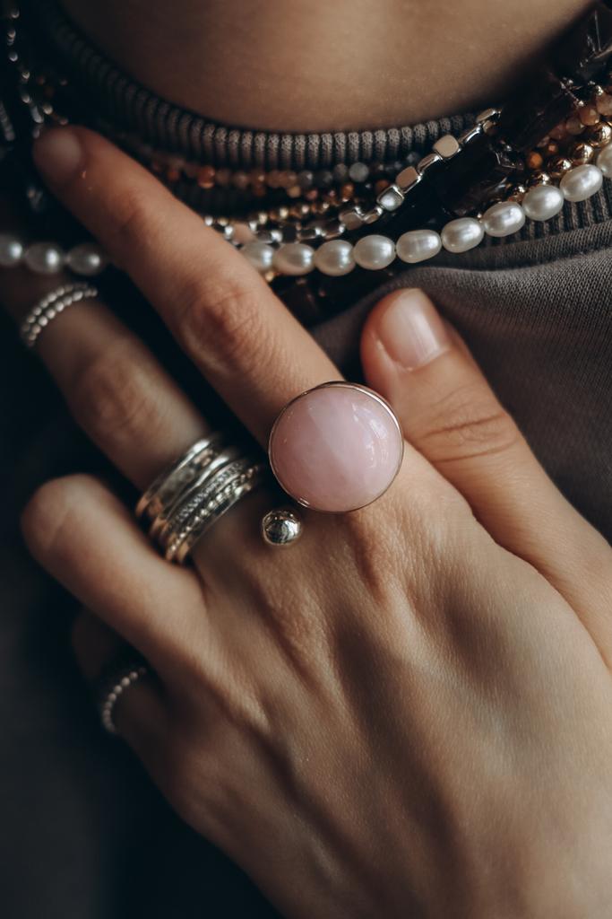 кольцо разъемное с розовым кварцем