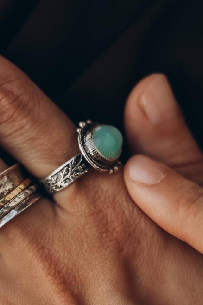 кольцо с камнем - хризопраз