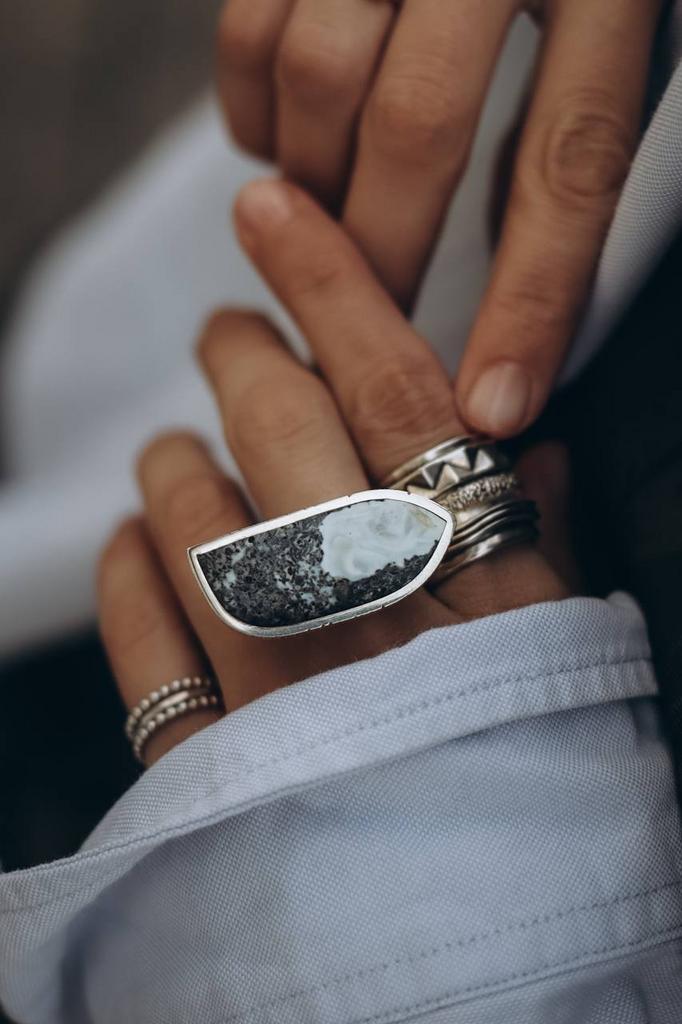 кольцо кофе с молоком - янтарь