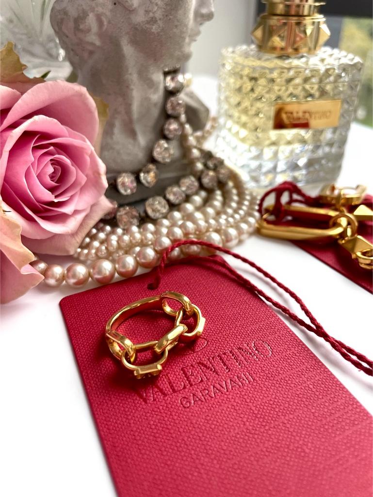 Кольцо в виде цепи