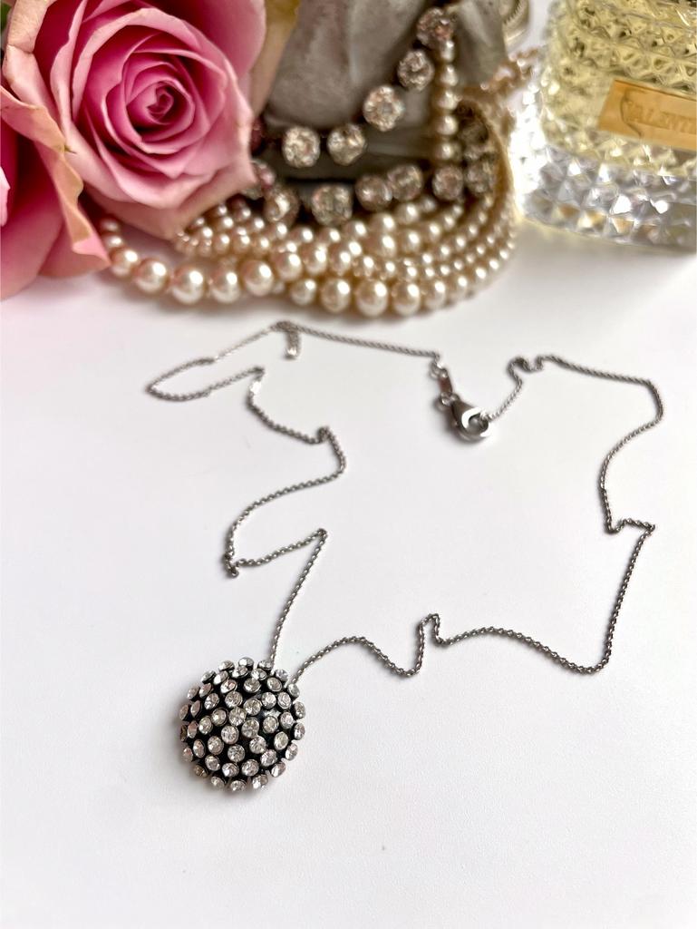 Небольшой круглый кулон