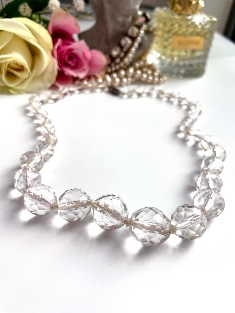 Колье из ограненных хрустальных шариков