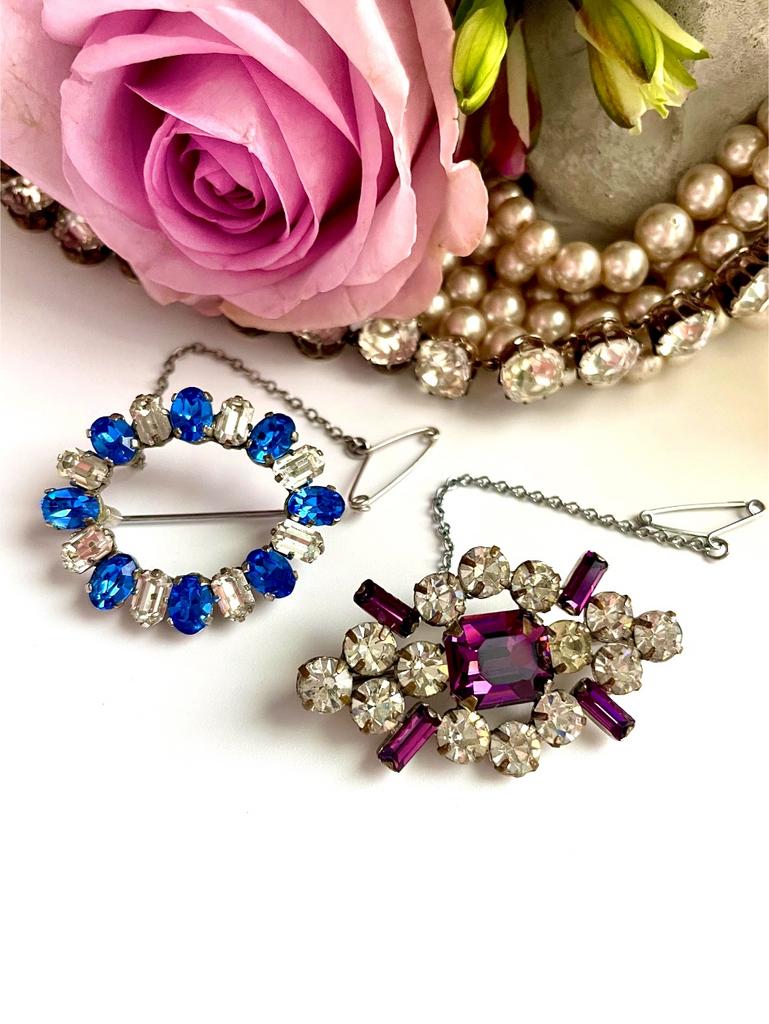 Сияющие броши с кристаллами