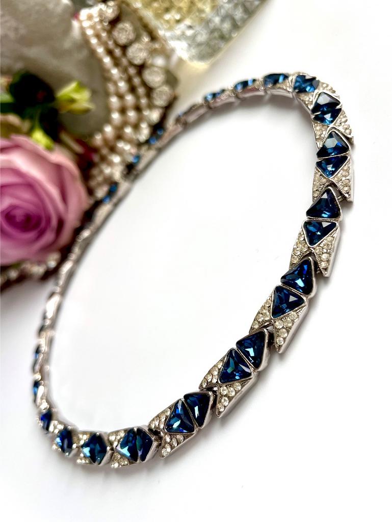 Чокер с треугольными кристаллами