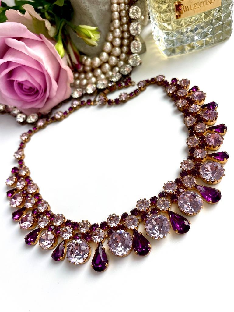 Австрийское сияющее колье в бело-фиолетовых тонах