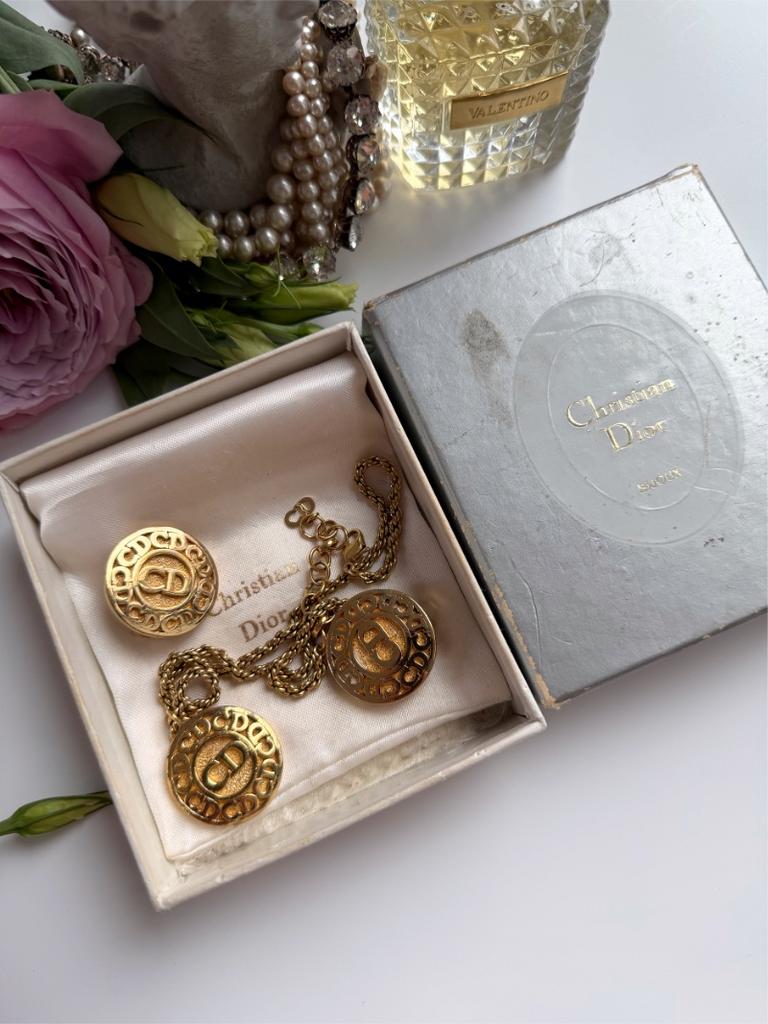 Сет с клипсами и кулоном