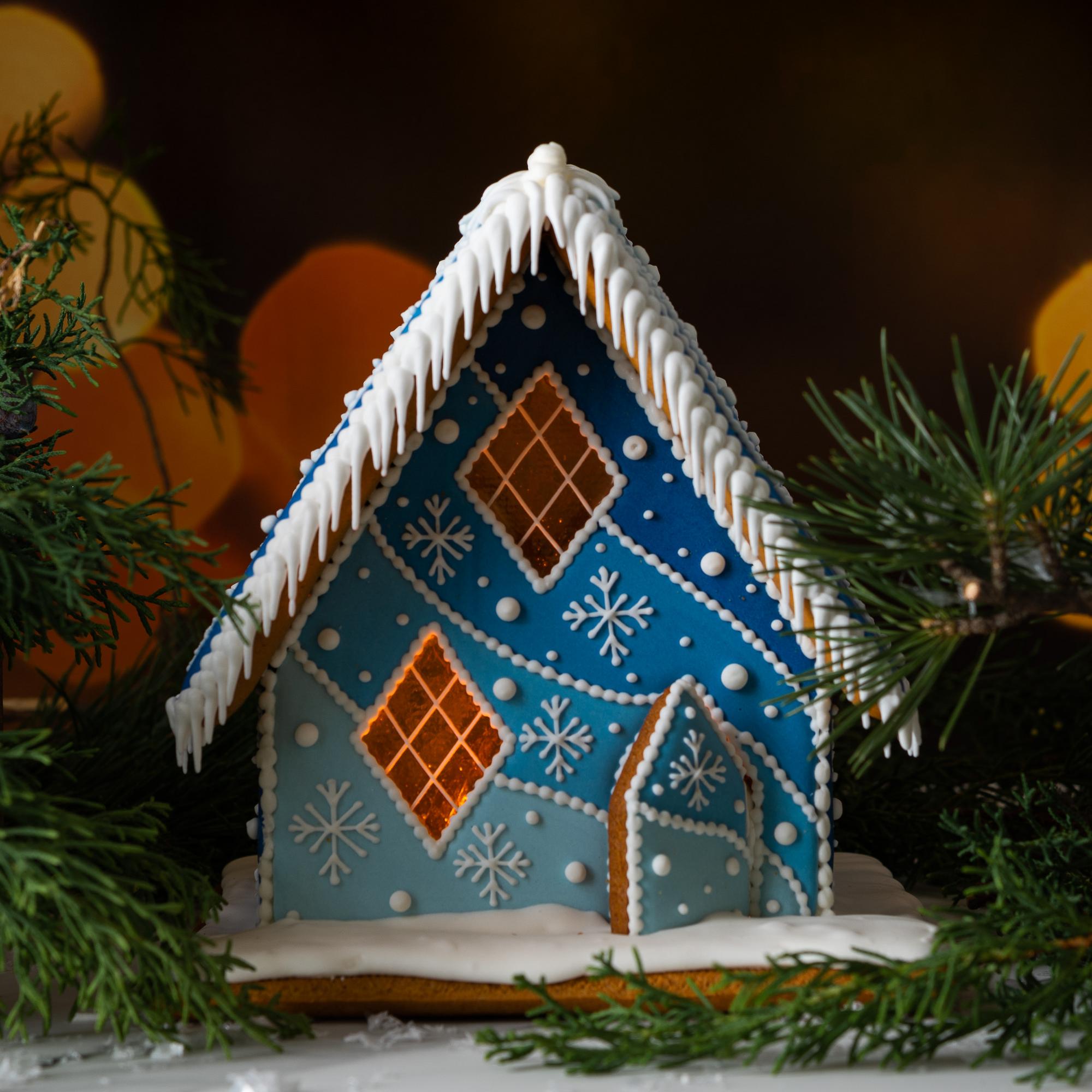 Новогодний пряничный домик "Бело-голубой"