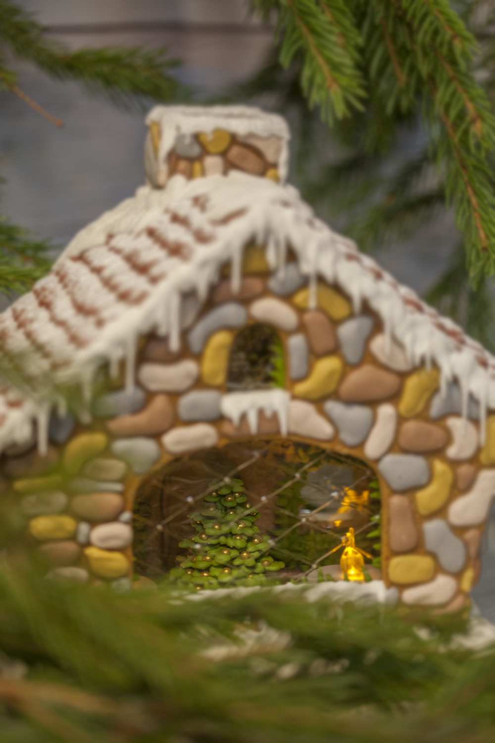 Пряничная композиция "Шале" - домик с елочкой