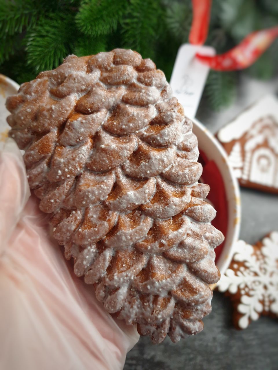 Пряничная шишка с кедровыми орешками или цитрусом к новому году