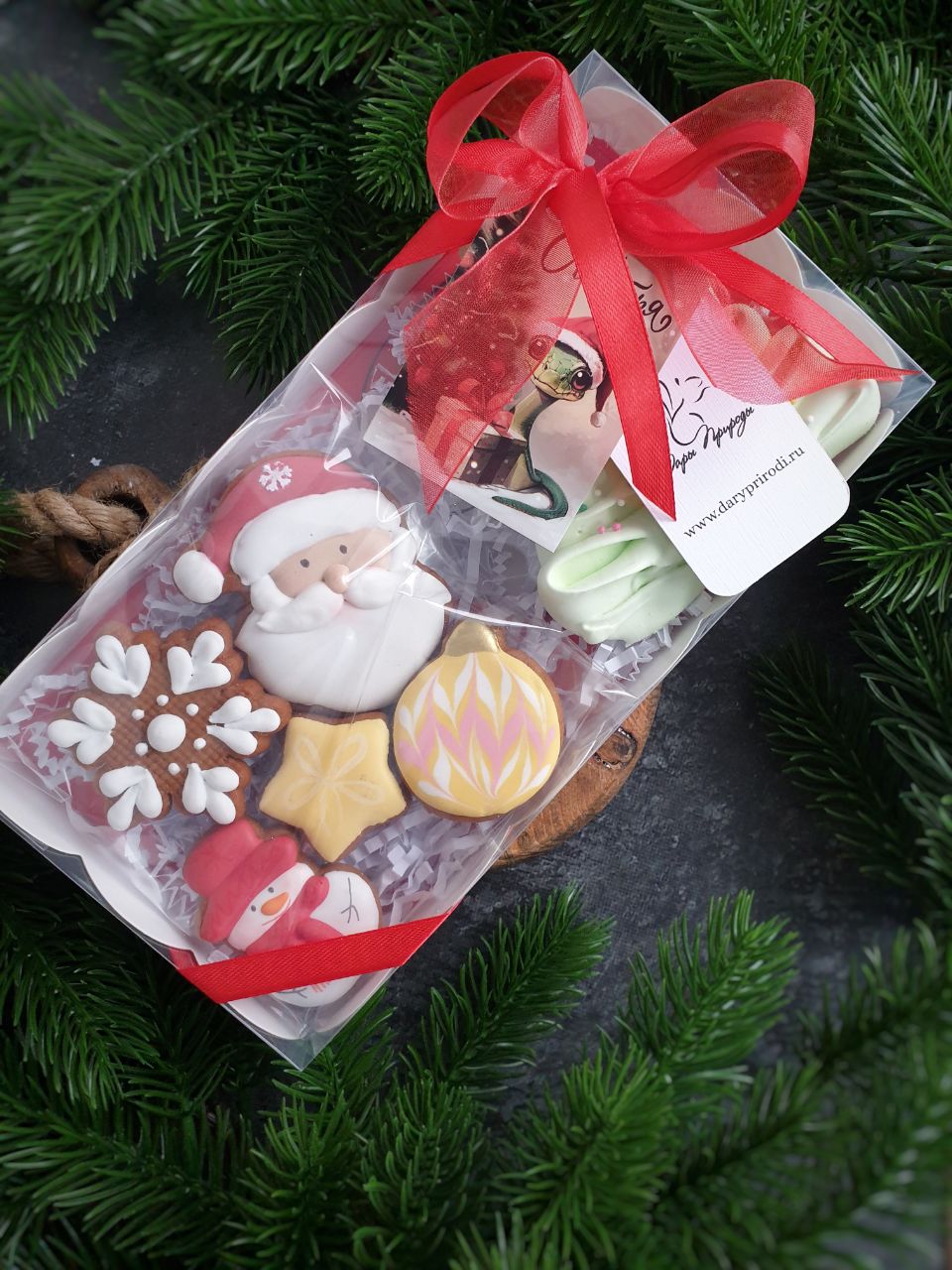 Наборы ассорти из мини пряников и елочки из безе