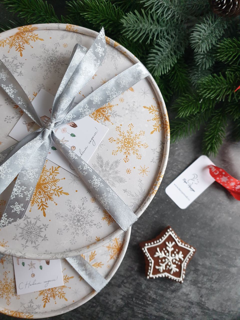 Большой новогодний набор печенья орешек с разными начинками