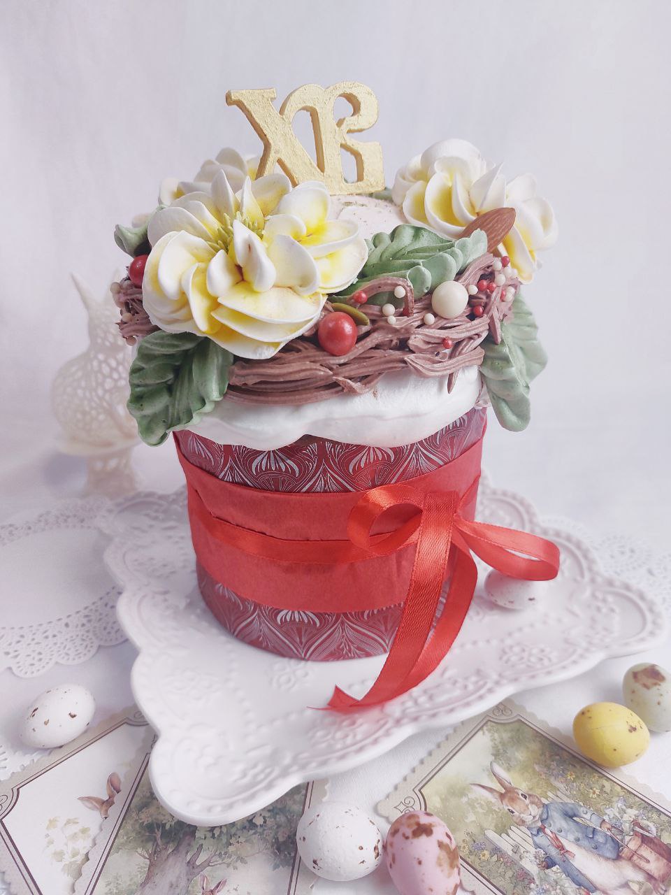 Дрожжевой кулич с декором из зефира "Гнездо"