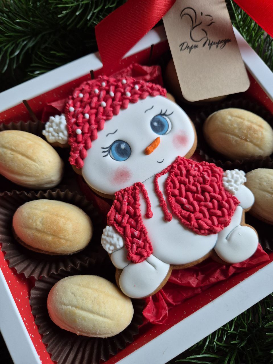 Новогодний набор ассорти: пряник и орешки