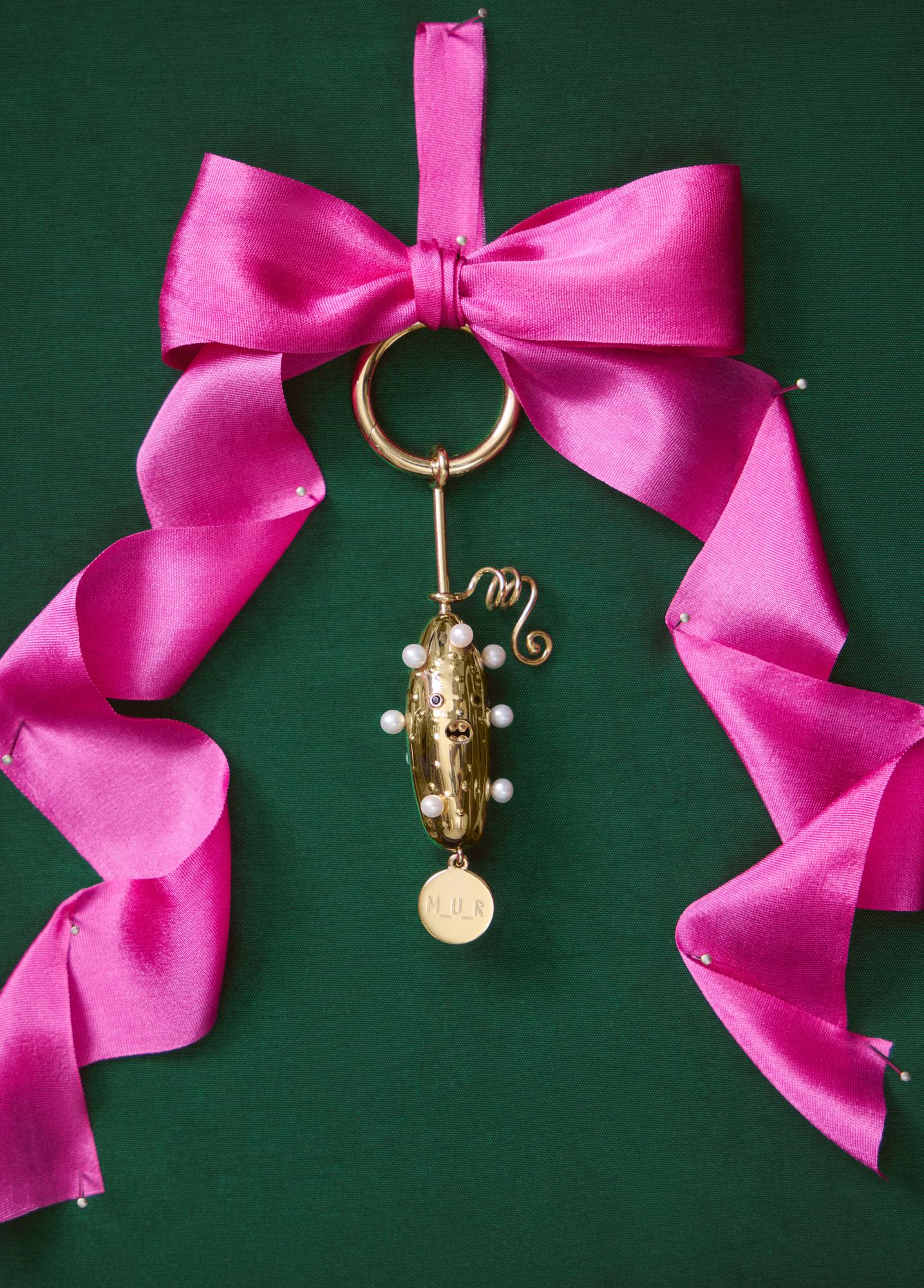 ЁЛОЧНАЯ ИГРУШКА ОГУРЧИК