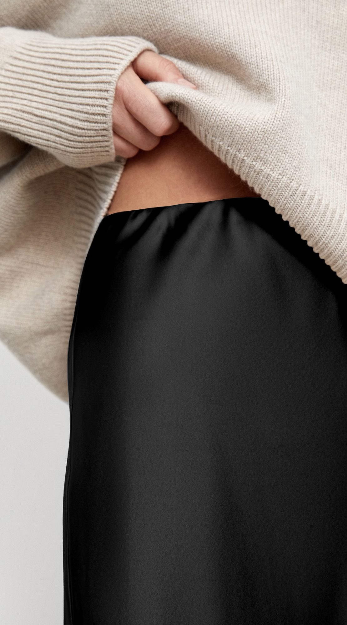 Юбка миди атласная (артикул 15996544/черный)