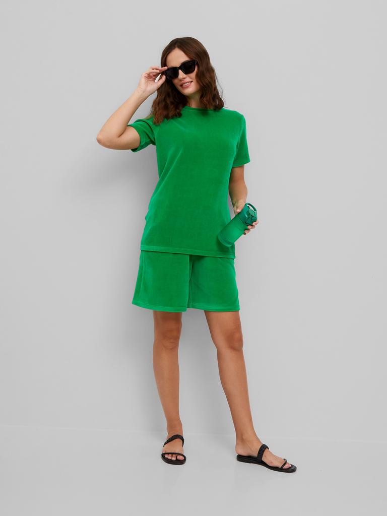 Костюм велюровый с шортами (зеленый)