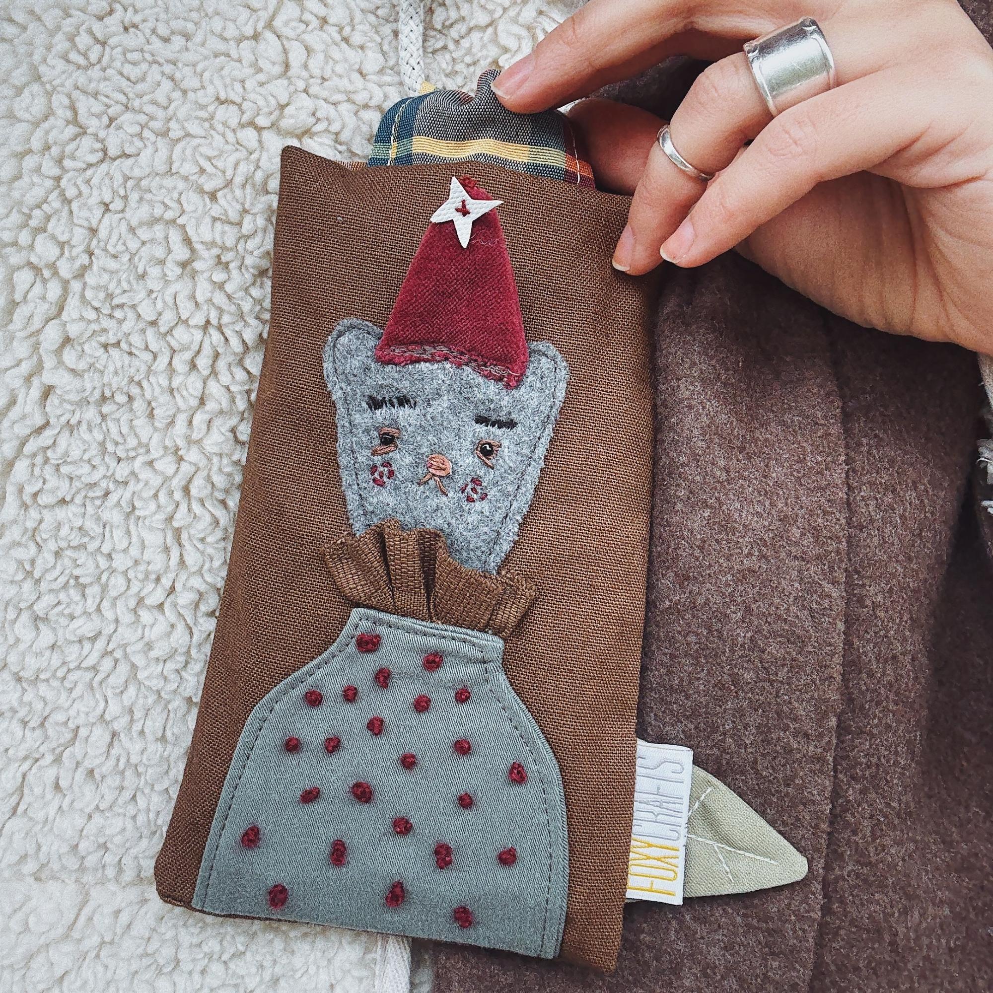 Сумочка для телефона ФЛОКС с медведем