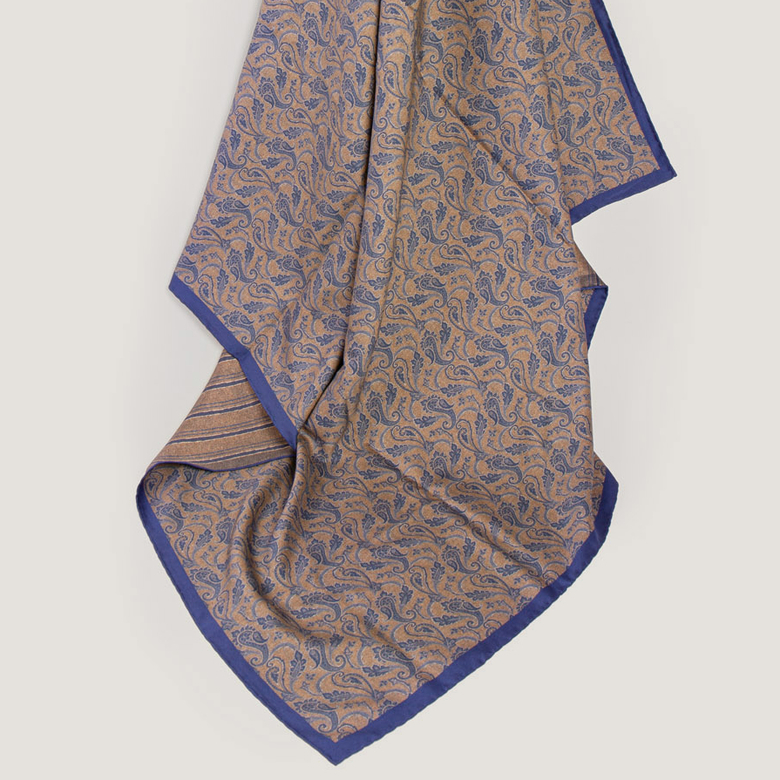 Платок 140х140 двухсторонний