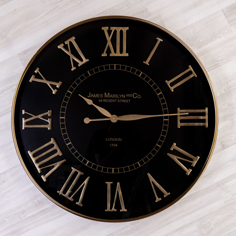 Часы настенные