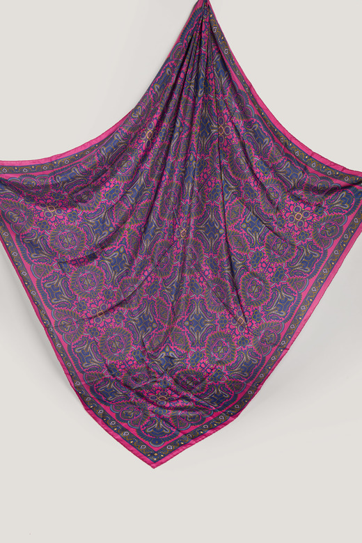 Шелковый платок 140х140