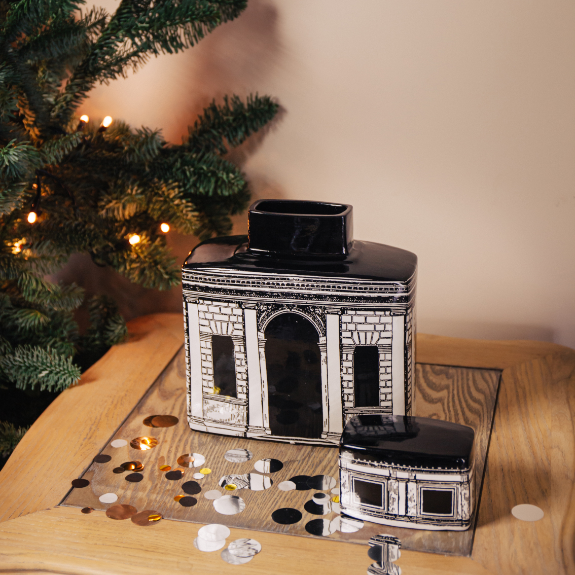 Ваза в виде домика