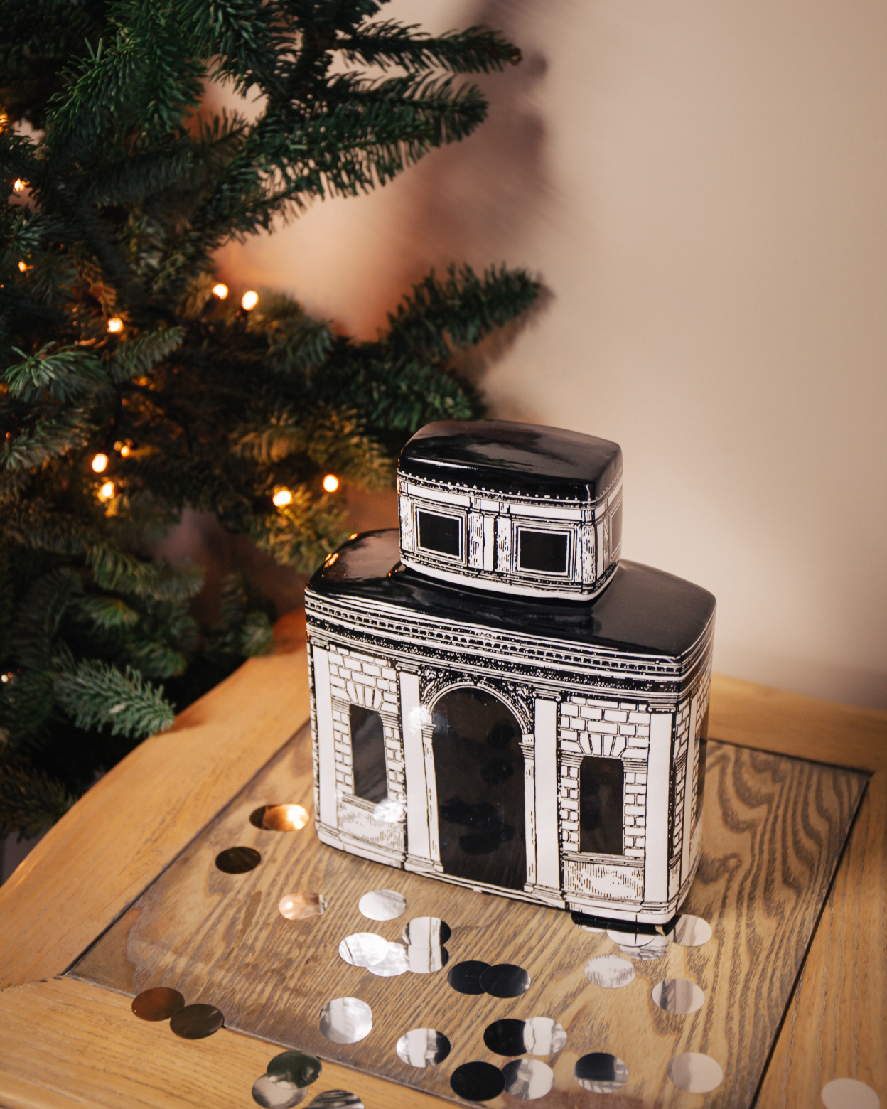 Ваза в виде домика