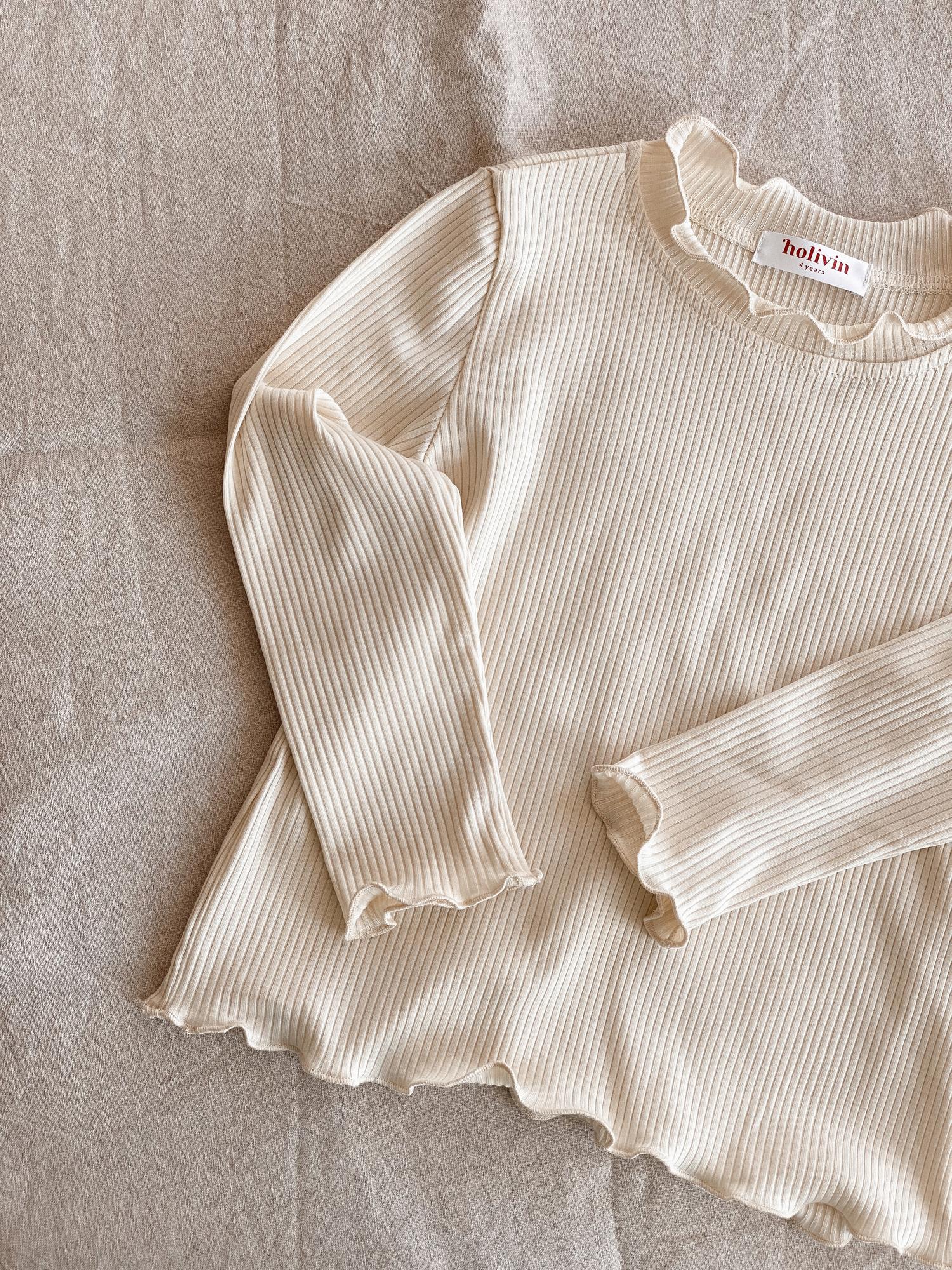 Лонгслив с волнистой горловиной и рукавами