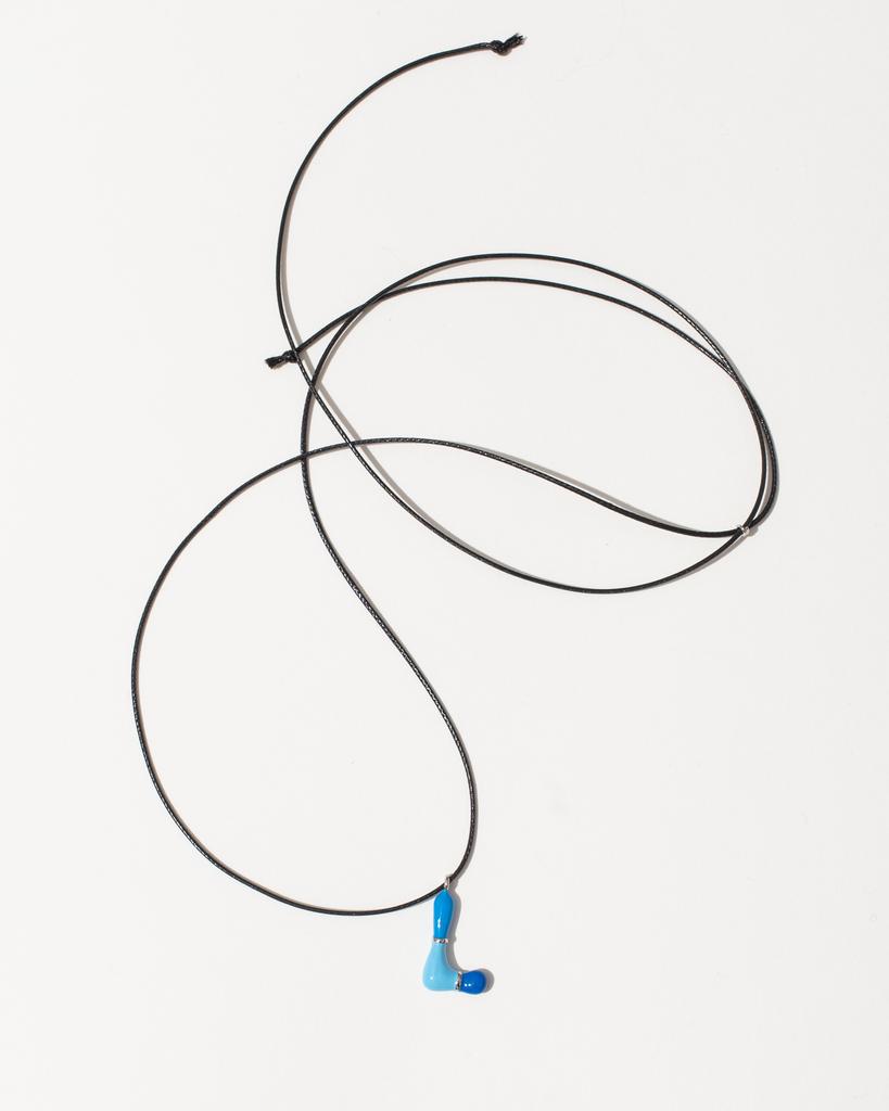 Шнурок с буквой