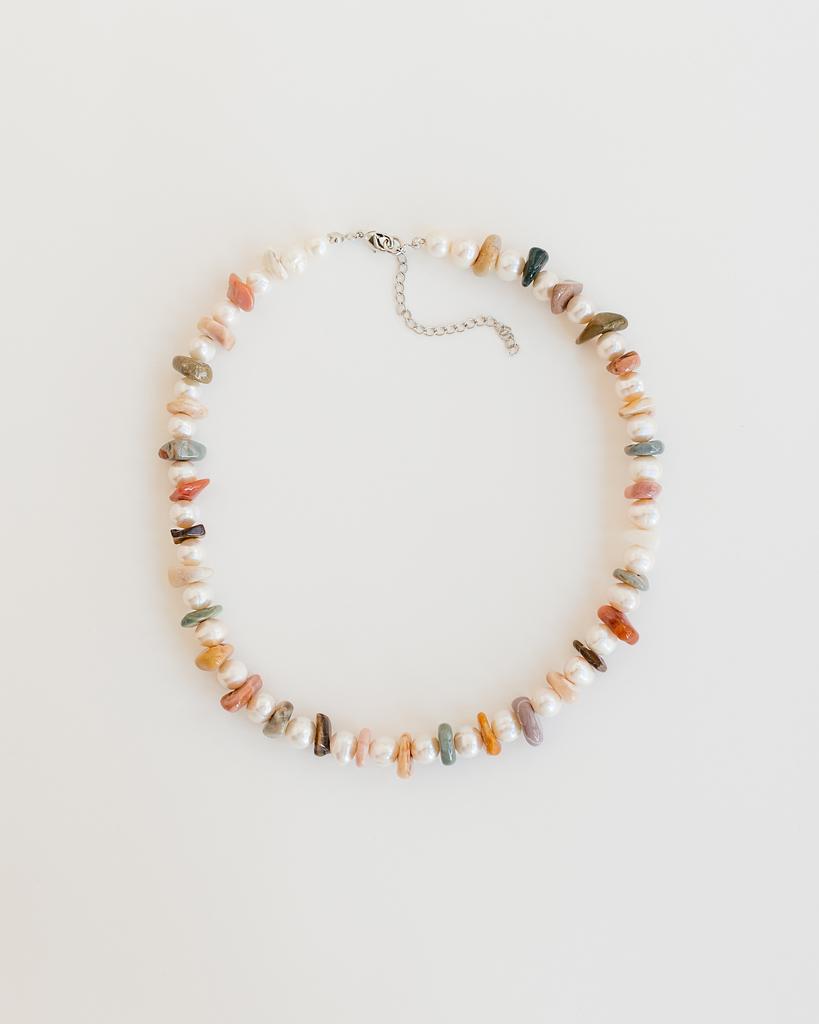 Чокер из жемчуга с агатом