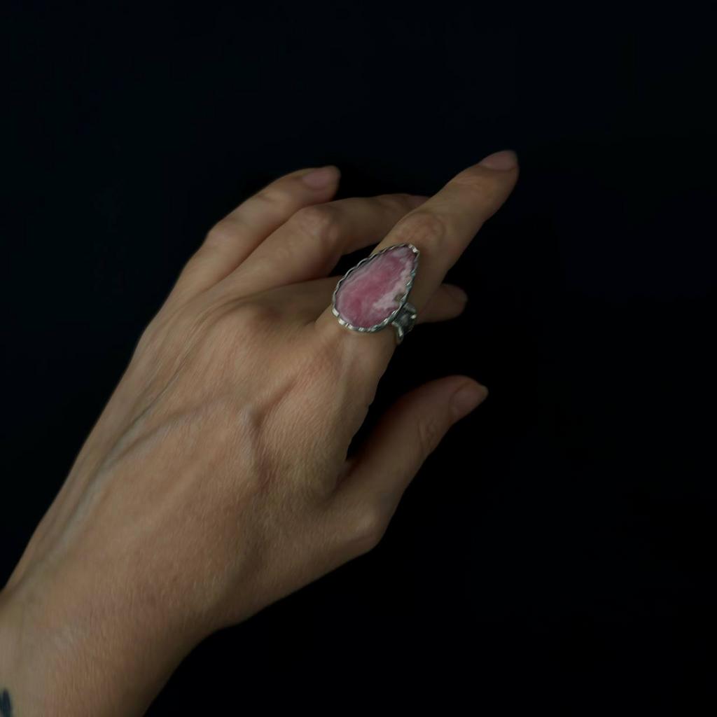 кольцо из родохрозита