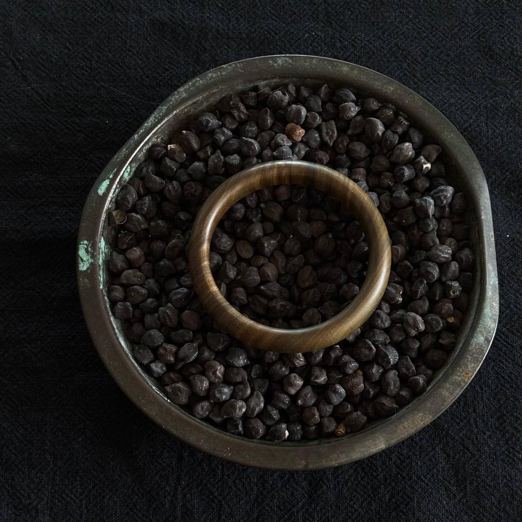 браслет из сандала