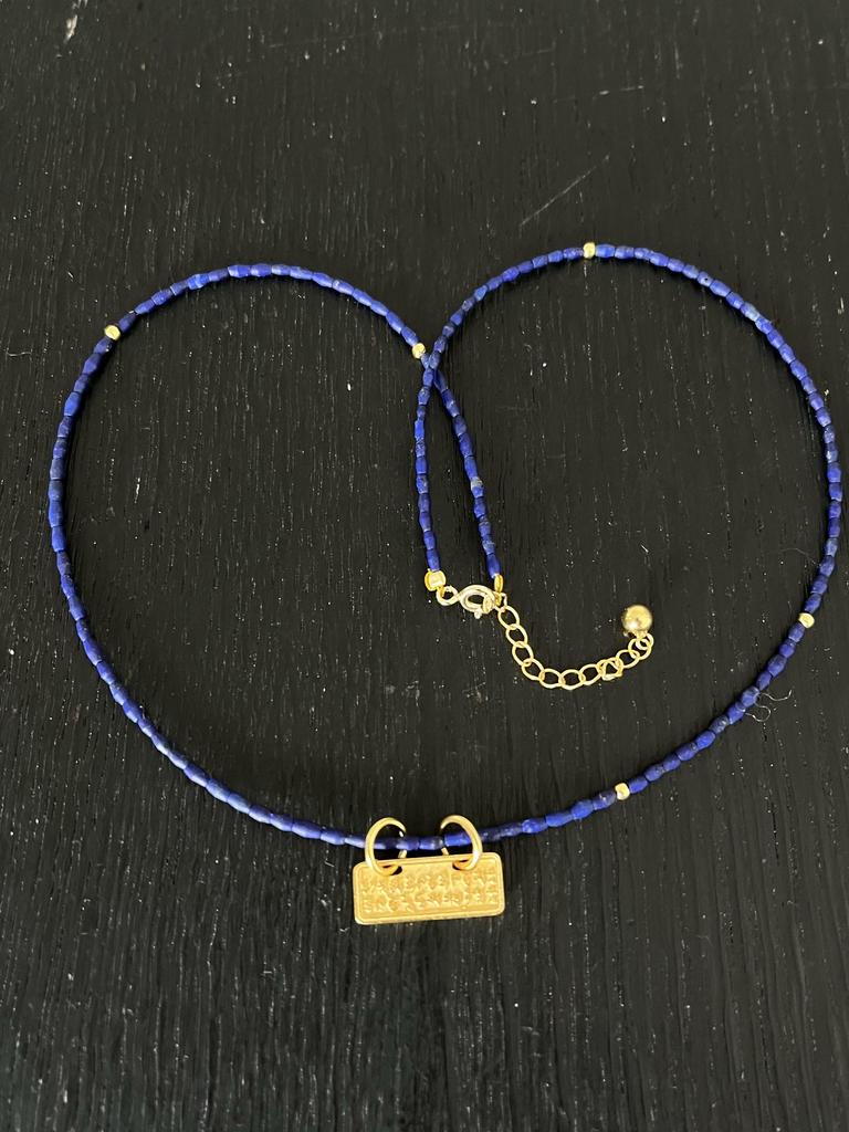 ожерелье из лазурита  с мантрой Будды Медицины