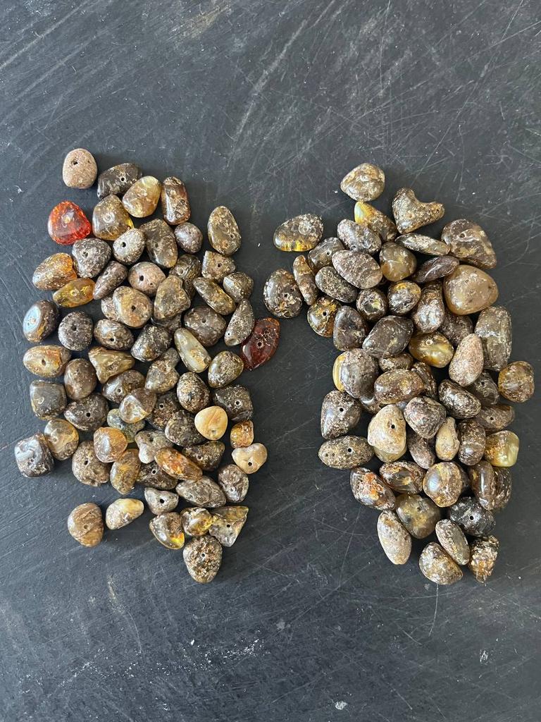 Мала из янтаря