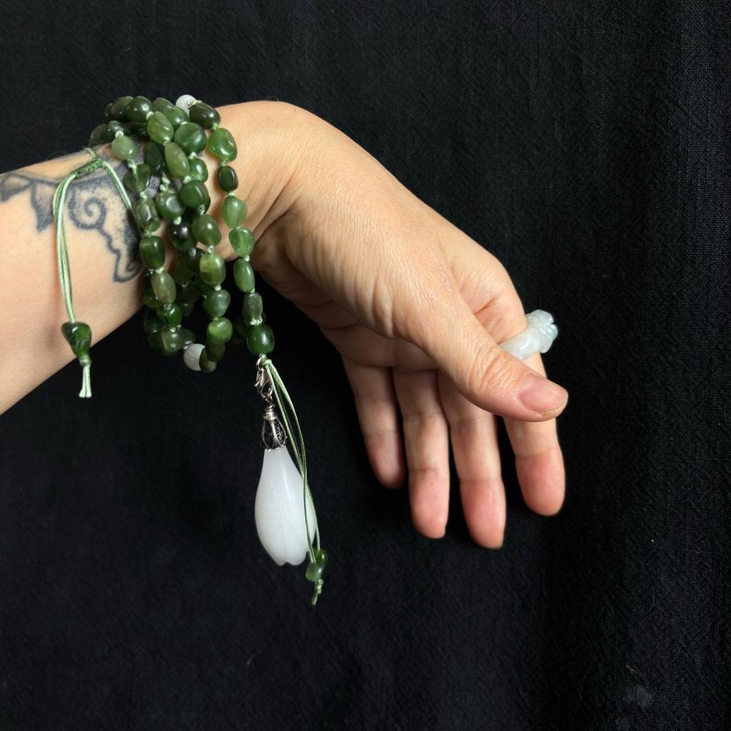 мала из нефрита