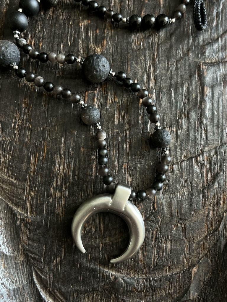 Ожерелье из обсидиана