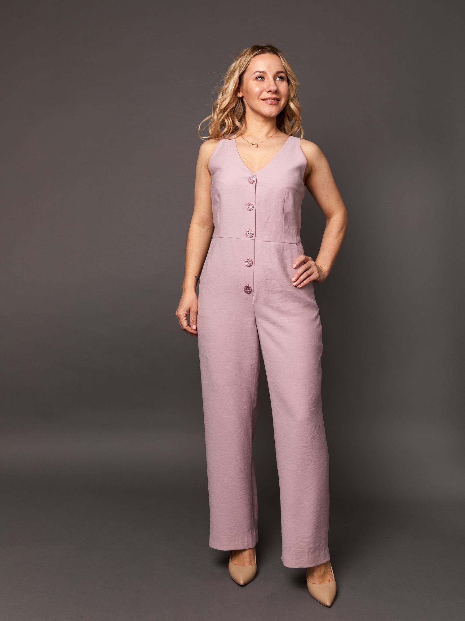 Выкройка женского комбинезона W_043