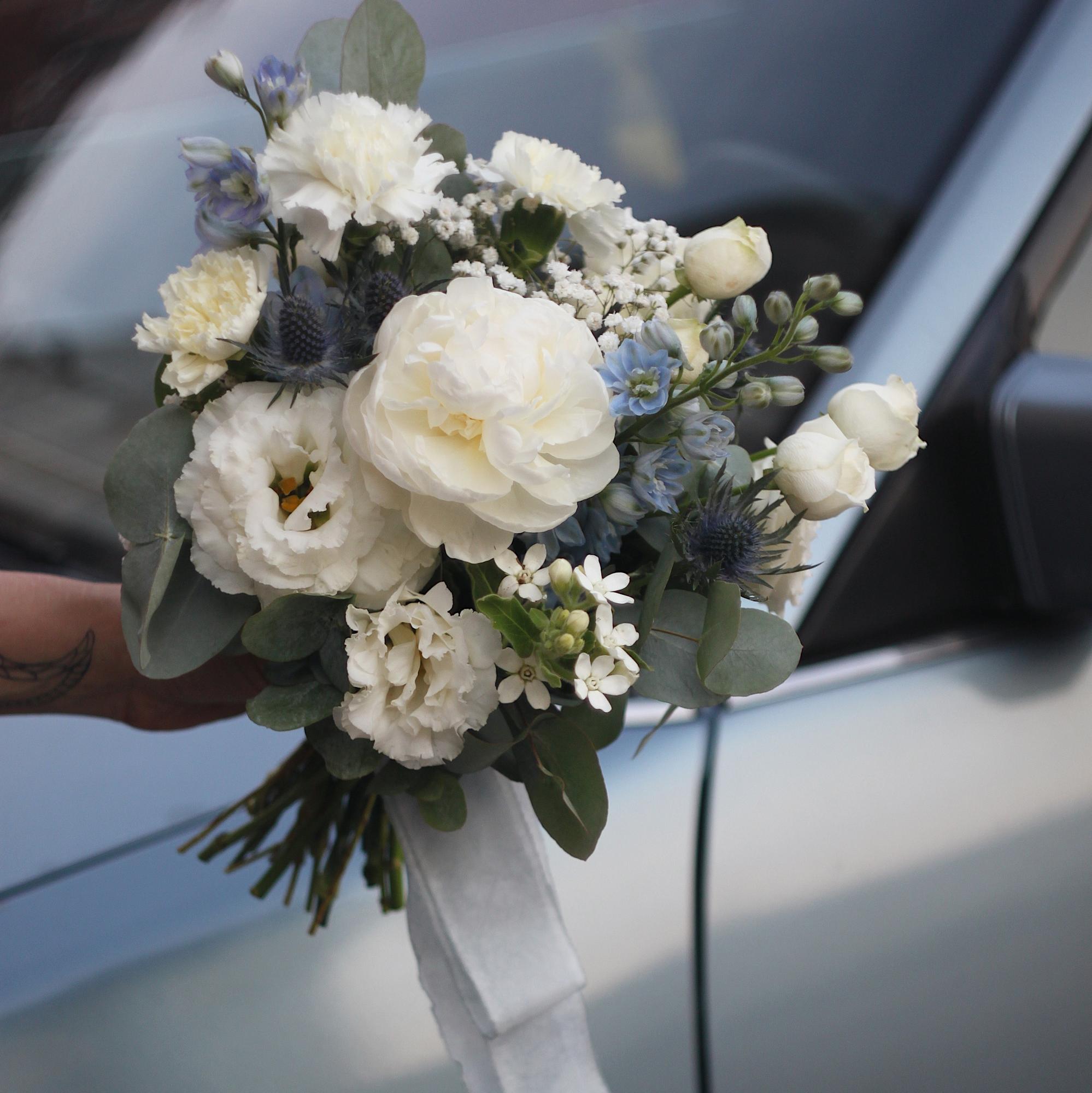 Букет невесты с эрингиумом