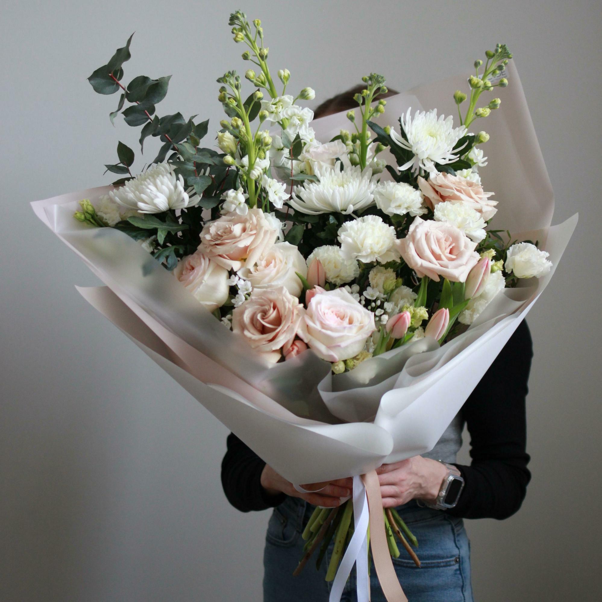 Букет объятия maxi