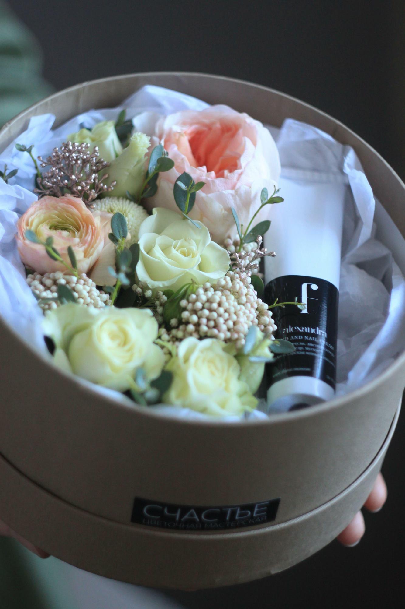 Подарочный набор цветы + крем для рук